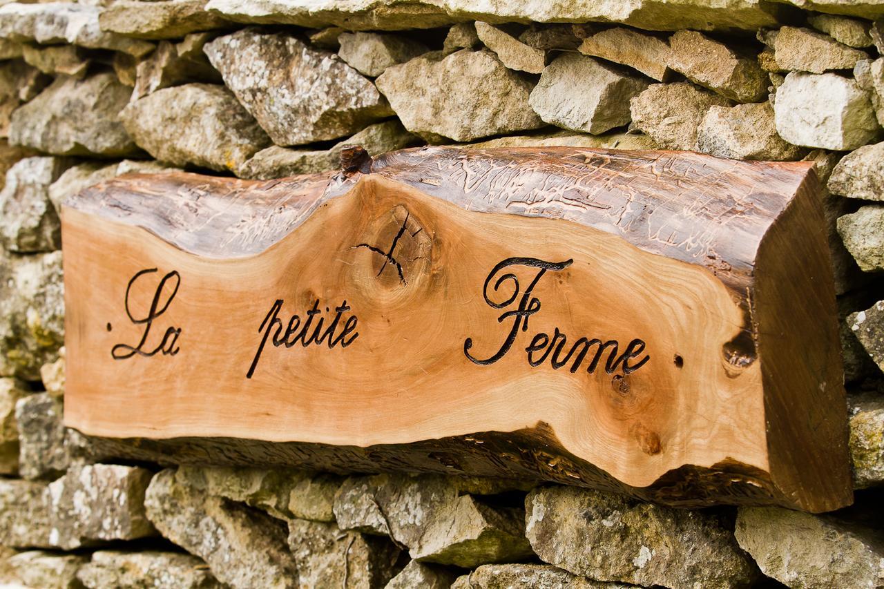 La Petite Ferme Bed and Breakfast Chérence Exteriör bild