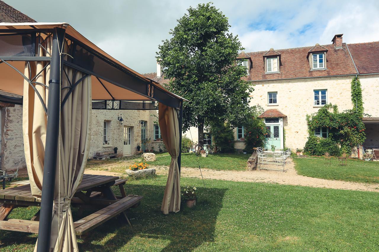 La Petite Ferme Bed and Breakfast Chérence Exteriör bild